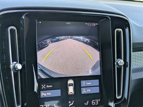 Used 2020 Volvo XC40 T5 R-Design w/ Protection Package Premier image 22