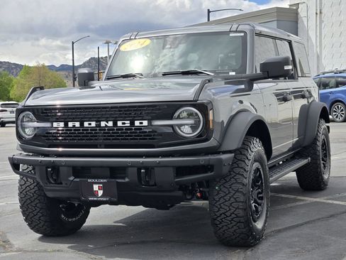 Used 2024 Ford Bronco Wildtrak AWD/4WD image 3