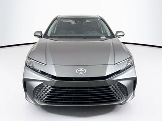 Used 2025 Toyota Camry XLE video 3