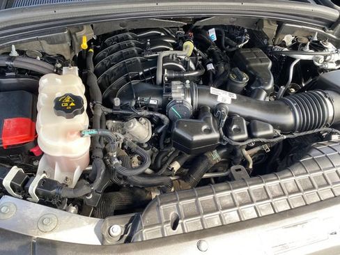 Used 2023 Jeep Grand Cherokee Limited AWD/4WD image 22