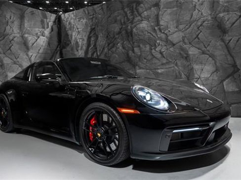 Used 2024 Porsche 911 Targa 4 GTS image 17