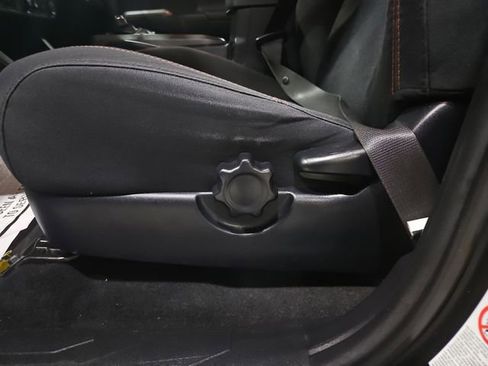 Used 2018 Toyota Tacoma TRD Sport image 29