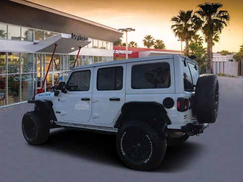 Used 2024 Jeep Wrangler Unlimited AWD/4WD image 5