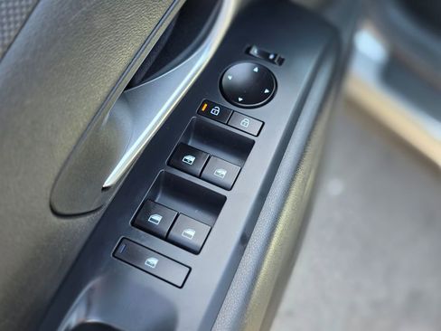 Used 2025 Hyundai Tucson SEL FWD image 22