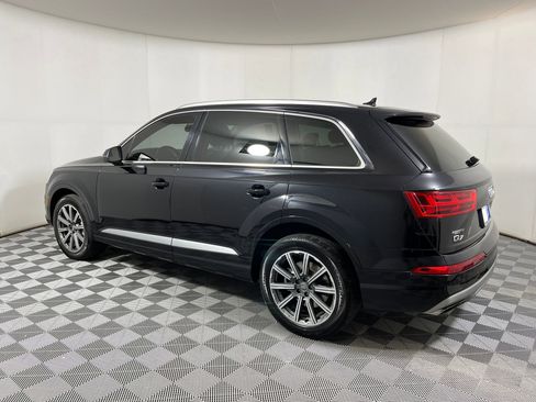 Used 2017 Audi Q7 3.0T Prestige image 2