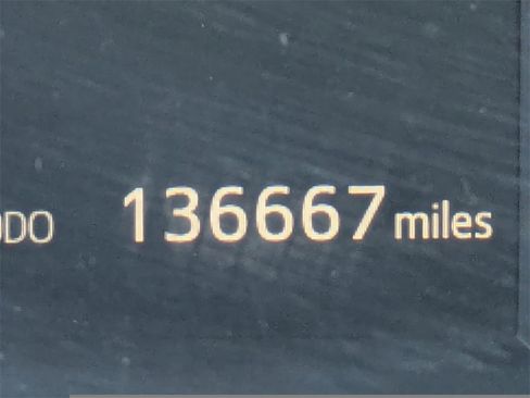 Used 2018 Toyota Highlander LE image 29