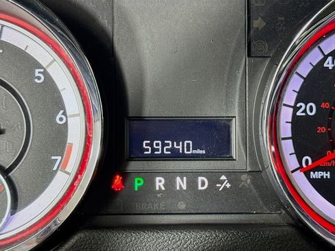 Used 2019 Dodge Grand Caravan SXT FWD image 17