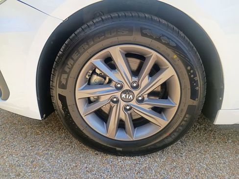 Used 2020 Kia Optima LX FWD image 18