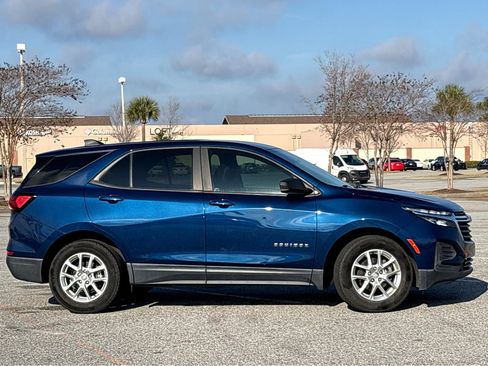 Used 2023 Chevrolet Equinox LS w/ LS Convenience Package image 23