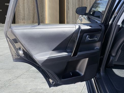 Used 2019 Toyota 4Runner Limited image 32