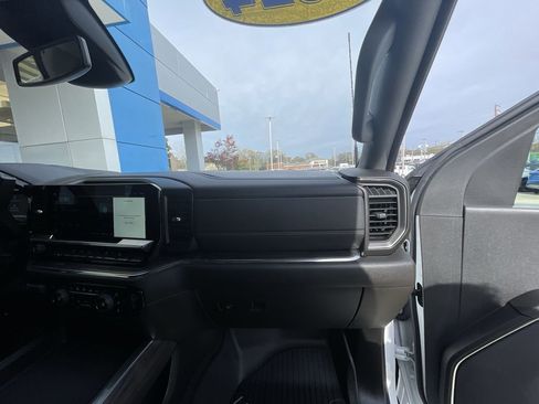 Used 2024 Chevrolet Silverado 2500 LTZ w/ LTZ Plus Package AWD/4WD image 28