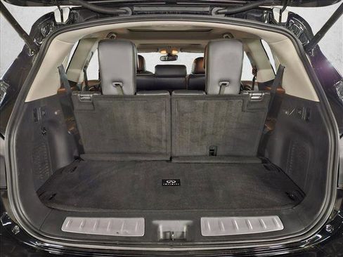 Used 2020 INFINITI QX60 Luxe w/ Sensory Package FWD image 6