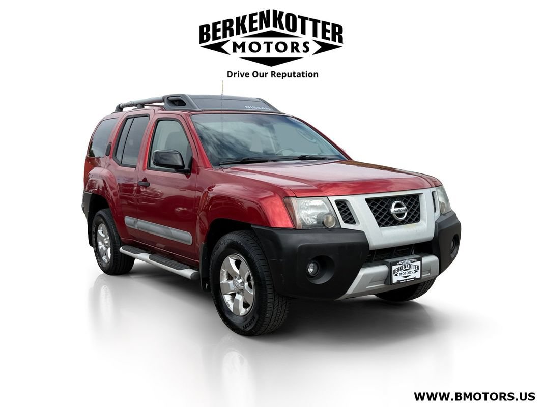 Used 2012 Nissan Xterra 4WD image 1