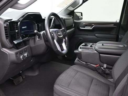 Used 2023 GMC Sierra 1500 SLE image 10