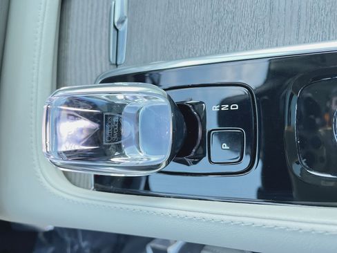 Certified 2023 Volvo XC90 T8 Ultimate image 22