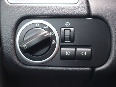 Used 2013 Land Rover Range Rover Sport HSE AWD/4WD image 32