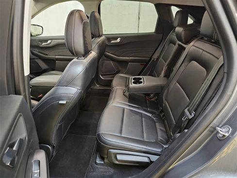 Used 2022 Ford Escape Titanium w/ Class II Trailer Tow Package image 16