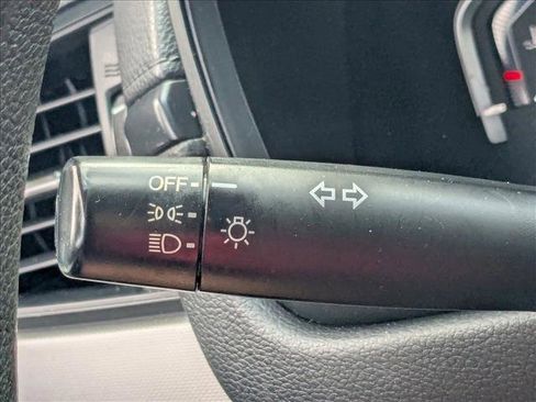 Used 2018 Honda CR-V LX image 12