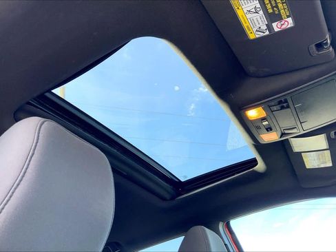 Used 2017 Toyota Tacoma TRD Sport w/ Premium & Technology Package image 14