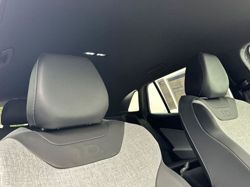 New 2025 Volkswagen ID.4 Pro image 16