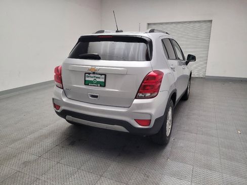 Used 2022 Chevrolet Trax LT FWD image 7