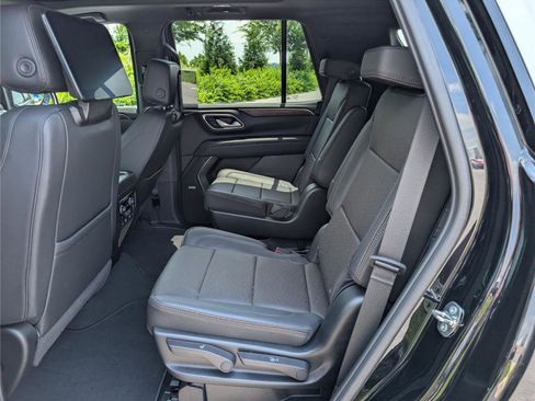 Used 2024 Chevrolet Tahoe High Country w/ Advanced Technology Package AWD/4WD image 18
