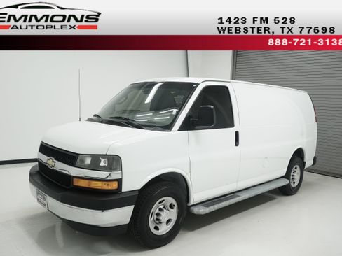 Used 2018 Chevrolet Express 2500 w/ Driver Convenience Package image 1
