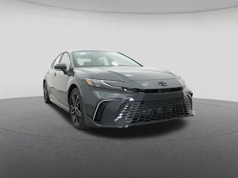 New 2026 Toyota Camry XSE FWD image 30