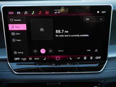 New 2026 Volkswagen Tiguan SE image 8