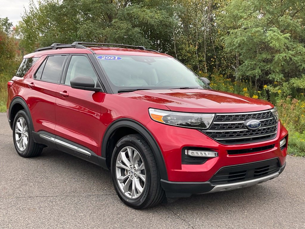 Used 2021 Ford Explorer XLT w/ Equipment Group 202A AWD/4WD image 1