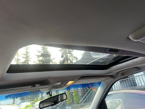 Used 2011 Honda Pilot Touring image 12