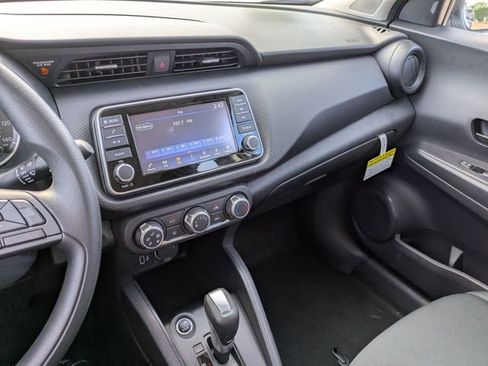 New 2025 Nissan Kicks Play S image 20