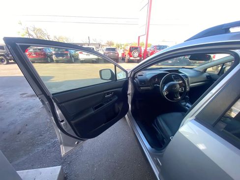 Used 2014 Subaru Crosstrek 2.0i Limited image 4