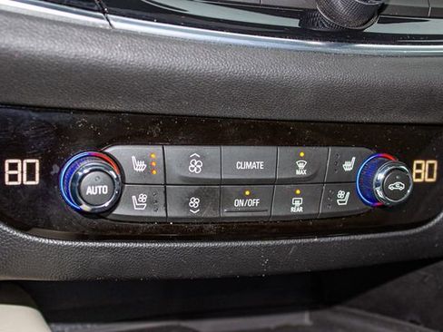 Used 2022 Buick Enclave Avenir w/ Avenir Technology Package image 35