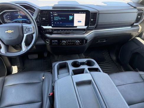 Used 2024 Chevrolet Silverado 2500 LTZ image 19
