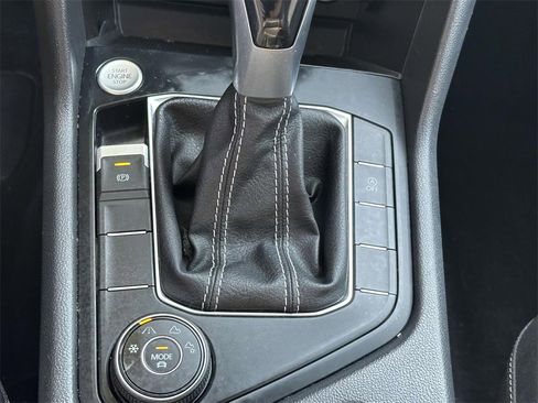 Used 2022 Volkswagen Taos SE image 11