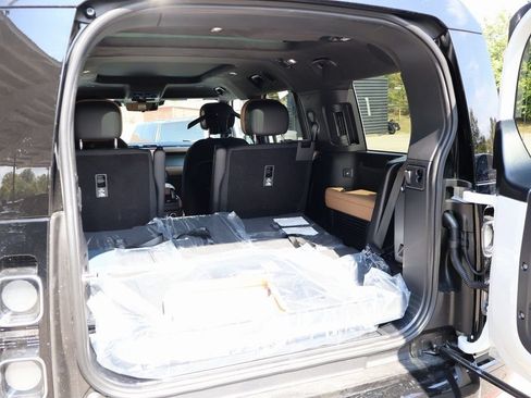 New 2025 Land Rover Defender 130 V8 AWD/4WD image 16