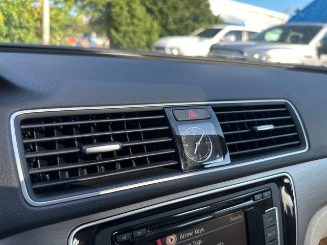 Used 2015 Volkswagen Passat 1.8T SE FWD image 20