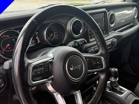 Used 2021 Jeep Wrangler Unlimited Sahara w/ Uconnect 4C Nav & Sound Group AWD/4WD image 16