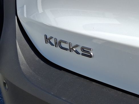 New 2026 Nissan Kicks SR w/ SR Premium Package image 5