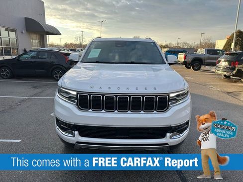 Used 2022 Jeep Wagoneer Series III w/ Premium Group I image 2