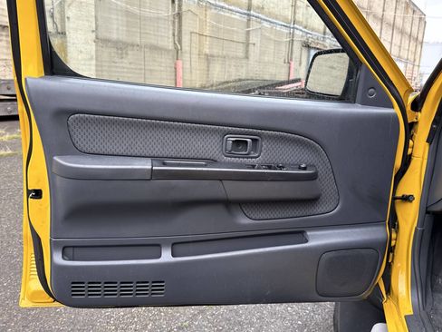 Used 2002 Nissan Xterra 4WD S/C image 29