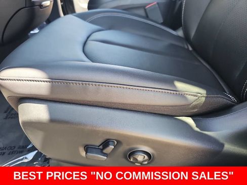 New 2027 Chrysler Pacifica Select FWD image 30
