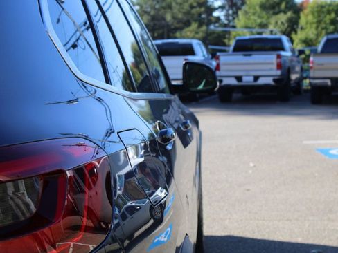 Used 2020 BMW X5 xDrive40i w/ Premium Package image 35