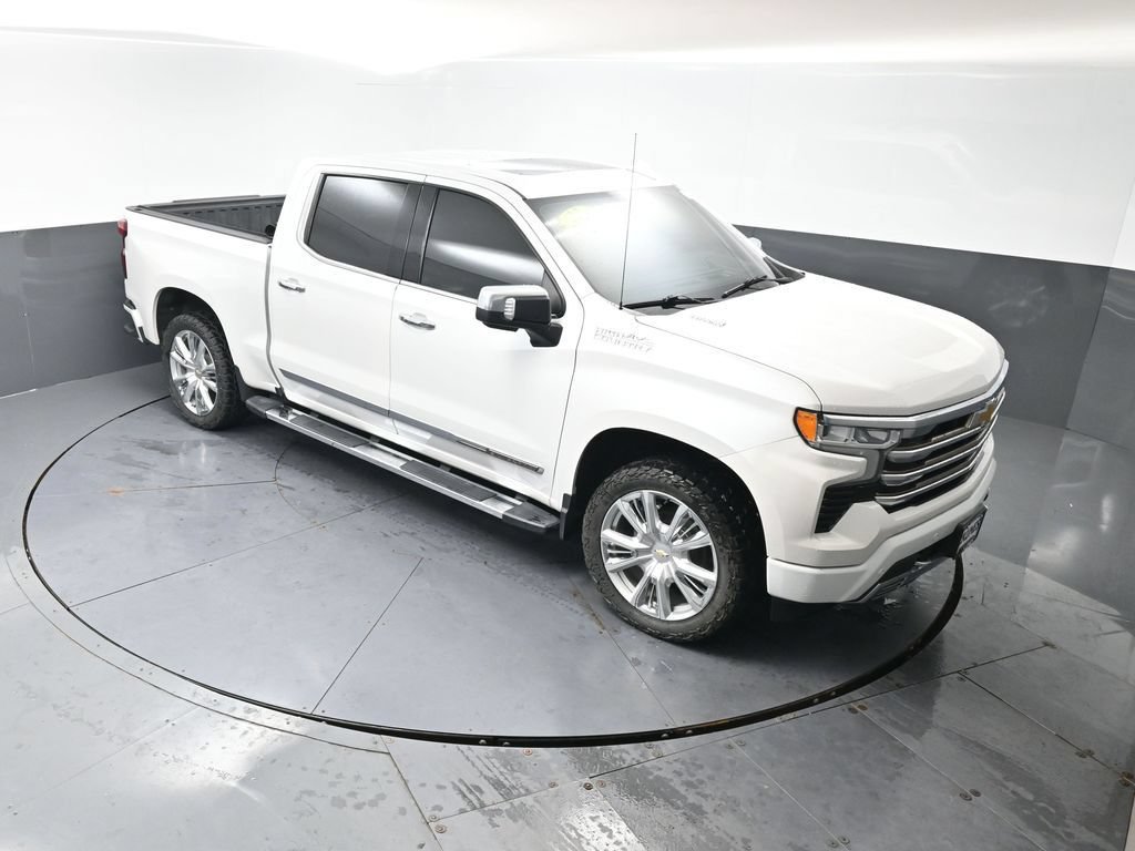 Used 2022 Chevrolet Silverado 1500 High Country w/ High Country Premium Package AWD/4WD image 55