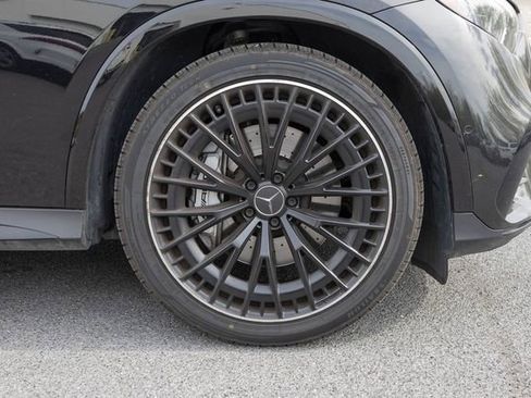 Certified 2025 Mercedes-Benz GLC 43 AMG 4MATIC image 11