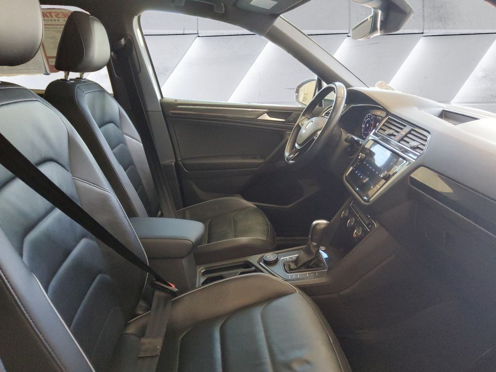 Used 2019 Volkswagen Tiguan SEL Premium R-Line AWD/4WD image 13