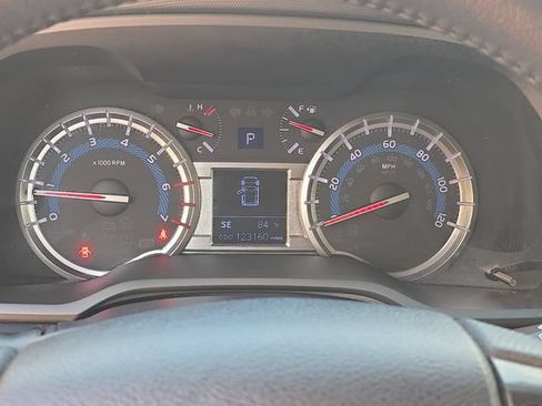 Used 2018 Toyota 4Runner TRD Off-Road AWD/4WD image 19