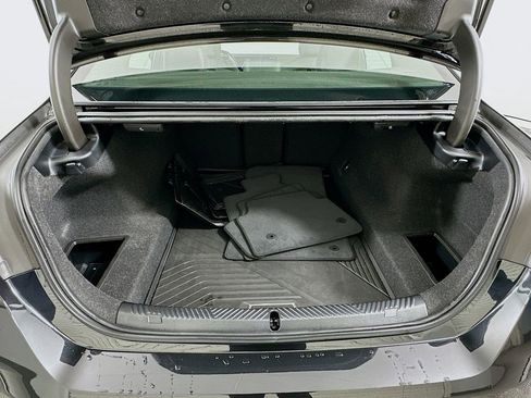 Used 2025 BMW 530i w/ Premium Package image 27