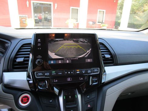 Used 2018 Honda Odyssey EX-L image 18